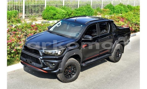 Acheter Import Voiture Toyota Hilux Noir à Import - Dubai, Grande Comore Acheter Import Voiture Toyota Hilux Noir à Import - Dubai, Grande Comore
