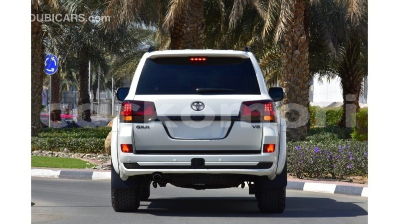 Big with watermark toyota land cruiser grande comore import dubai 1707