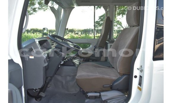 Acheter Import Voiture Toyota Coaster Blanc à Import - Dubai, Grande Comore Acheter Import Voiture Toyota Coaster Blanc à Import - Dubai, Grande Comore