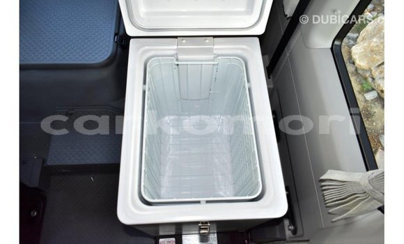 Acheter Import Voiture Toyota Coaster Blanc à Import - Dubai, Grande Comore Acheter Import Voiture Toyota Coaster Blanc à Import - Dubai, Grande Comore