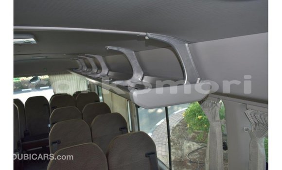 Acheter Import Voiture Toyota Coaster Blanc à Import - Dubai, Grande Comore Acheter Import Voiture Toyota Coaster Blanc à Import - Dubai, Grande Comore
