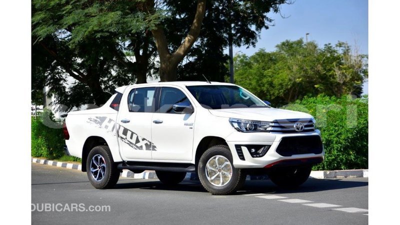 Big with watermark toyota hilux grande comore import dubai 1710