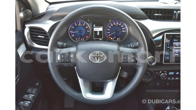 Big with watermark toyota hilux grande comore import dubai 1710