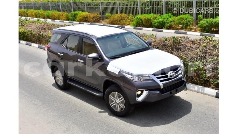 Big with watermark toyota fortuner grande comore import dubai 1711