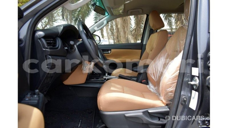 Big with watermark toyota fortuner grande comore import dubai 1711