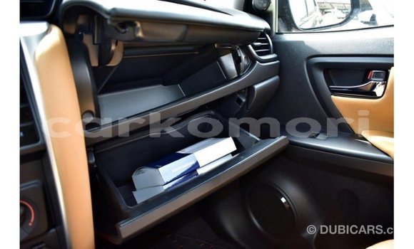 Acheter Import Voiture Toyota Fortuner Autre à Import - Dubai, Grande Comore Acheter Import Voiture Toyota Fortuner Autre à Import - Dubai, Grande Comore