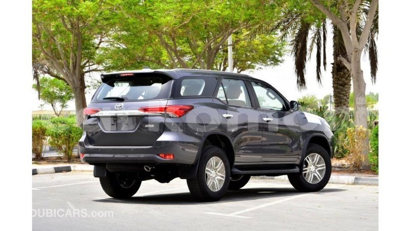 Big with watermark toyota fortuner grande comore import dubai 1711