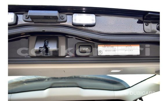 Acheter Import Voiture Toyota Land Cruiser Noir à Import - Dubai, Grande Comore Acheter Import Voiture Toyota Land Cruiser Noir à Import - Dubai, Grande Comore