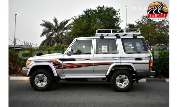 Acheter Import Voiture Toyota Land Cruiser Autre à Import - Dubai, Grande Comore Acheter Import Voiture Toyota Land Cruiser Autre à Import - Dubai, Grande Comore