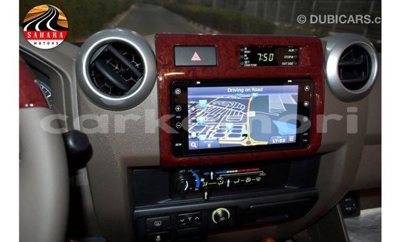 Acheter Import Voiture Toyota Land Cruiser Autre à Import - Dubai, Grande Comore Acheter Import Voiture Toyota Land Cruiser Autre à Import - Dubai, Grande Comore