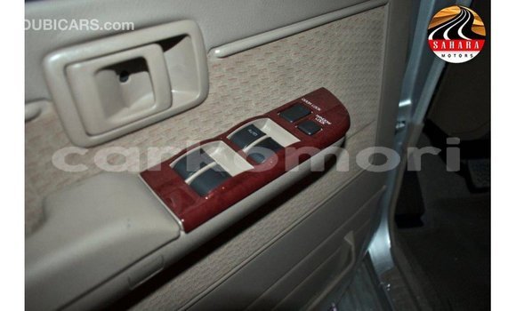 Acheter Import Voiture Toyota Land Cruiser Autre à Import - Dubai, Grande Comore Acheter Import Voiture Toyota Land Cruiser Autre à Import - Dubai, Grande Comore