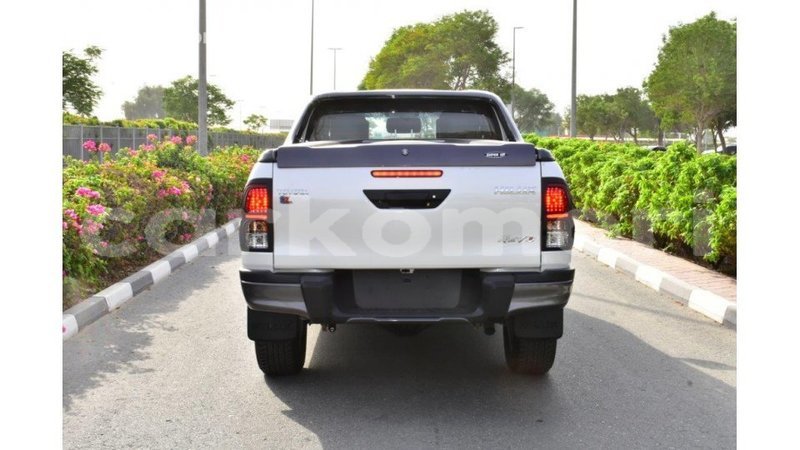 Big with watermark toyota hilux grande comore import dubai 1715