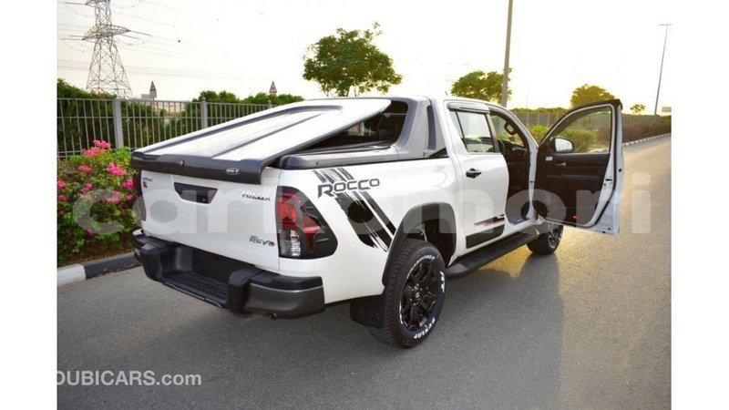 Big with watermark toyota hilux grande comore import dubai 1715