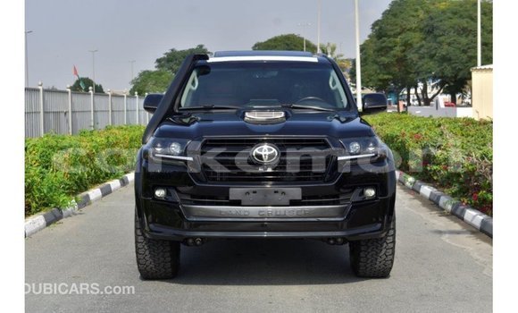 Acheter Import Voiture Toyota Land Cruiser Noir à Import - Dubai, Grande Comore Acheter Import Voiture Toyota Land Cruiser Noir à Import - Dubai, Grande Comore