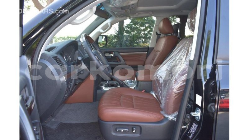 Big with watermark toyota land cruiser grande comore import dubai 1717