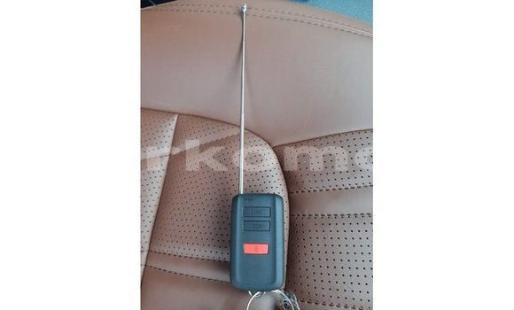 Acheter Import Voiture Toyota Land Cruiser Noir à Import - Dubai, Grande Comore Acheter Import Voiture Toyota Land Cruiser Noir à Import - Dubai, Grande Comore