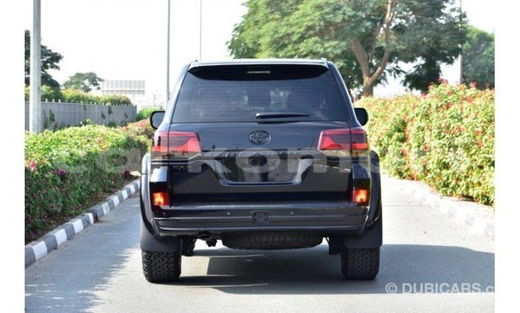 Acheter Import Voiture Toyota Land Cruiser Noir à Import - Dubai, Grande Comore Acheter Import Voiture Toyota Land Cruiser Noir à Import - Dubai, Grande Comore