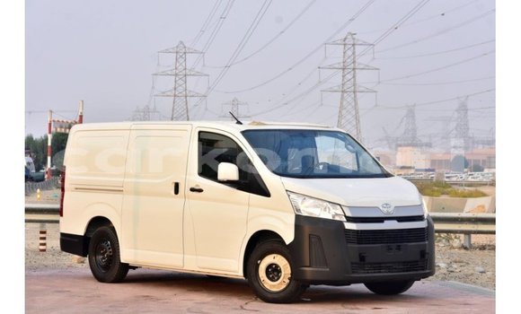 Acheter Import Voiture Toyota Hiace Blanc à Import - Dubai, Grande Comore Acheter Import Voiture Toyota Hiace Blanc à Import - Dubai, Grande Comore