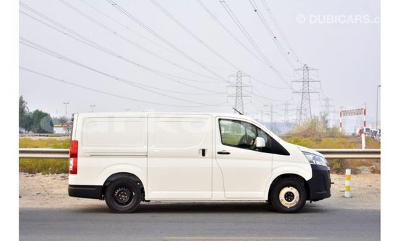Acheter Import Voiture Toyota Hiace Blanc à Import - Dubai, Grande Comore Acheter Import Voiture Toyota Hiace Blanc à Import - Dubai, Grande Comore
