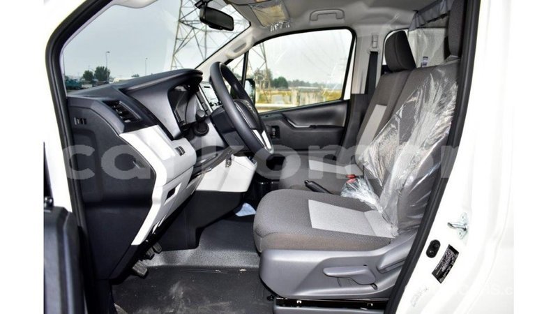 Big with watermark toyota hiace grande comore import dubai 1719