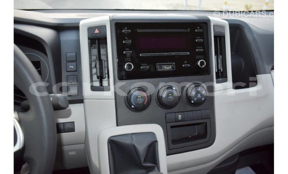 Acheter Import Voiture Toyota Hiace Blanc à Import - Dubai, Grande Comore Acheter Import Voiture Toyota Hiace Blanc à Import - Dubai, Grande Comore