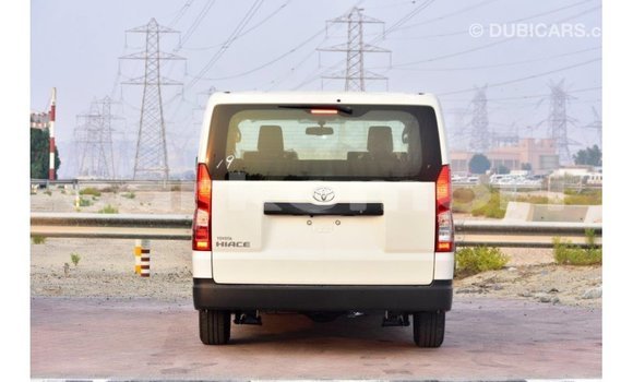 Acheter Import Voiture Toyota Hiace Blanc à Import - Dubai, Grande Comore Acheter Import Voiture Toyota Hiace Blanc à Import - Dubai, Grande Comore