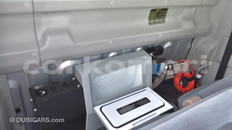 Big with watermark toyota land cruiser grande comore import dubai 1720