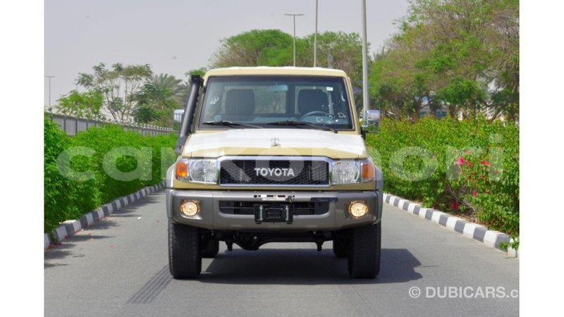 Big with watermark toyota land cruiser grande comore import dubai 1721