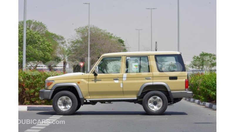 Big with watermark toyota land cruiser grande comore import dubai 1721