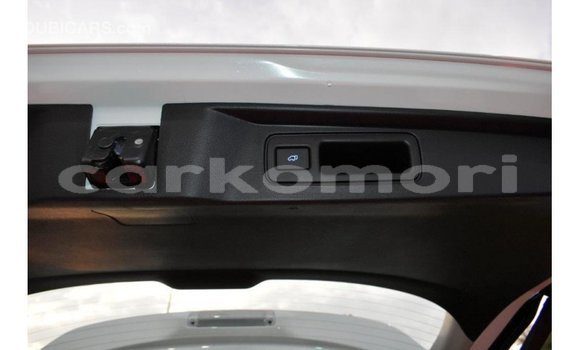 Acheter Import Voiture Toyota Fortuner Blanc à Import - Dubai, Grande Comore Acheter Import Voiture Toyota Fortuner Blanc à Import - Dubai, Grande Comore