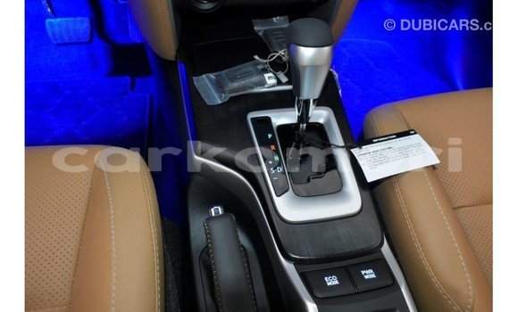 Acheter Import Voiture Toyota Fortuner Blanc à Import - Dubai, Grande Comore Acheter Import Voiture Toyota Fortuner Blanc à Import - Dubai, Grande Comore