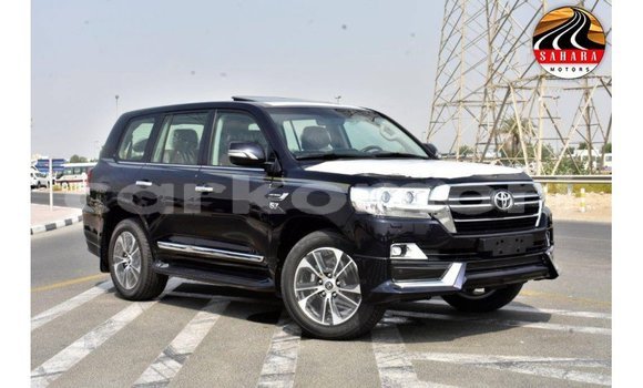 Acheter Import Voiture Toyota Land Cruiser Noir à Import - Dubai, Grande Comore Acheter Import Voiture Toyota Land Cruiser Noir à Import - Dubai, Grande Comore