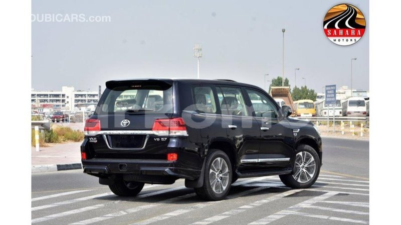 Big with watermark toyota land cruiser grande comore import dubai 1724