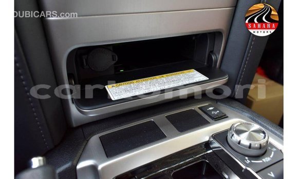Acheter Import Voiture Toyota Land Cruiser Noir à Import - Dubai, Grande Comore Acheter Import Voiture Toyota Land Cruiser Noir à Import - Dubai, Grande Comore