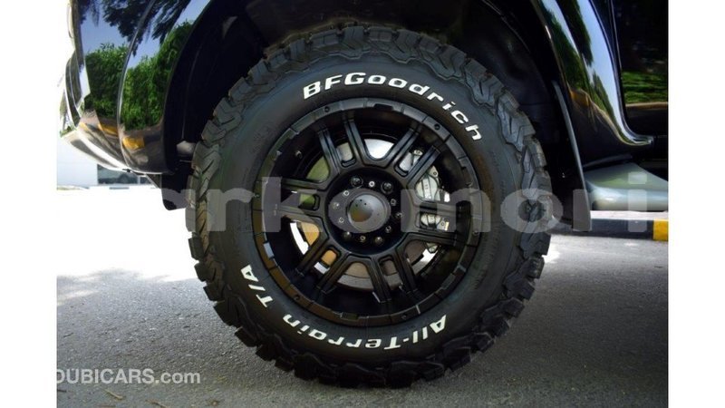 Big with watermark toyota fortuner grande comore import dubai 1725