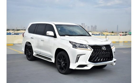 Acheter Import Voiture Lexus LX Blanc à Import - Dubai, Grande Comore Acheter Import Voiture Lexus LX Blanc à Import - Dubai, Grande Comore