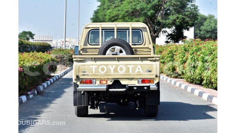 Big with watermark toyota land cruiser grande comore import dubai 1727
