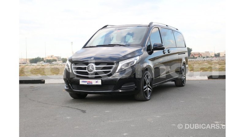 Big with watermark mercedes benz 250 grande comore import dubai 1730