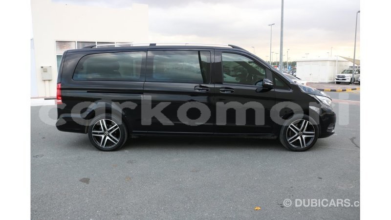 Big with watermark mercedes benz 250 grande comore import dubai 1730