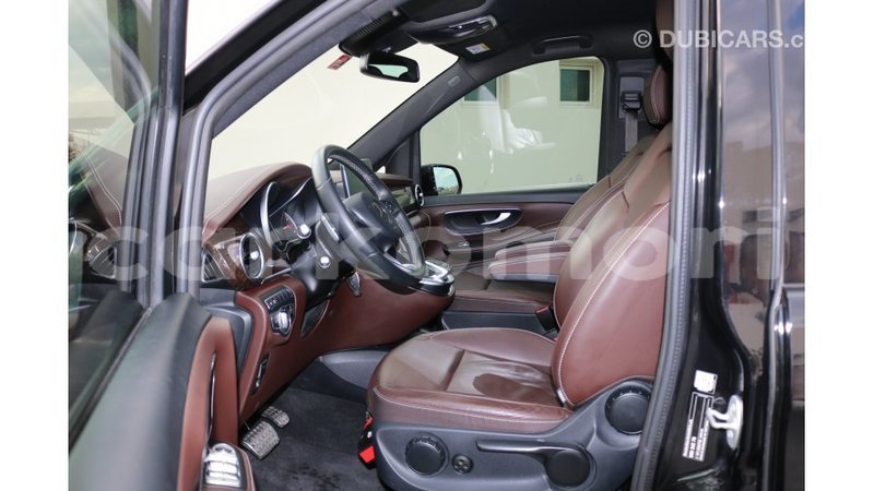 Big with watermark mercedes benz 250 grande comore import dubai 1730