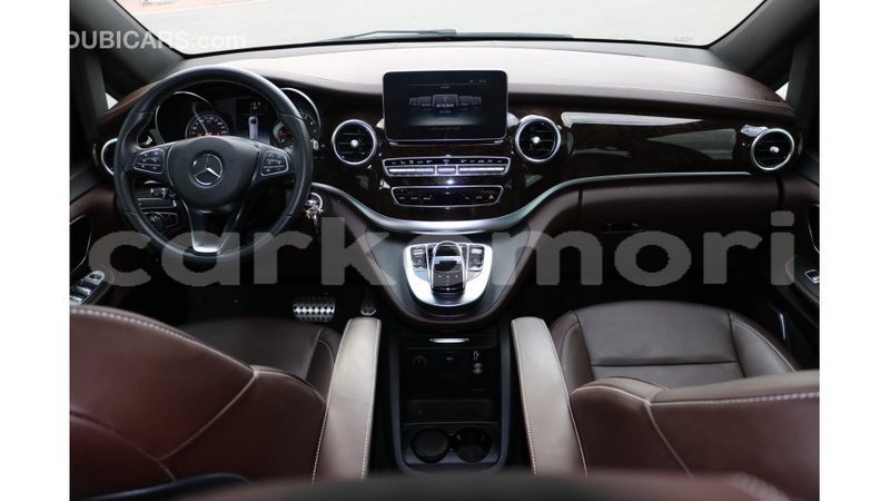 Big with watermark mercedes benz 250 grande comore import dubai 1730