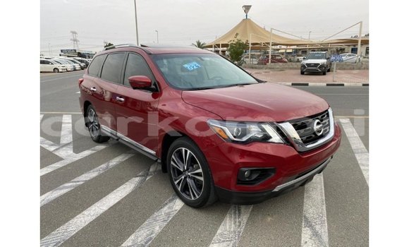 Acheter Import Voiture Nissan Pathfinder Rouge à Import - Dubai, Grande Comore Acheter Import Voiture Nissan Pathfinder Rouge à Import - Dubai, Grande Comore