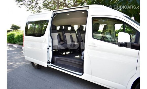 Acheter Import Voiture Toyota Hiace Blanc à Import - Dubai, Grande Comore Acheter Import Voiture Toyota Hiace Blanc à Import - Dubai, Grande Comore