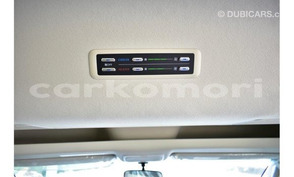 Acheter Import Voiture Toyota Hiace Blanc à Import - Dubai, Grande Comore Acheter Import Voiture Toyota Hiace Blanc à Import - Dubai, Grande Comore