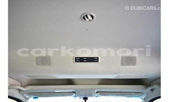 Acheter Import Voiture Toyota Hiace Blanc à Import - Dubai, Grande Comore Acheter Import Voiture Toyota Hiace Blanc à Import - Dubai, Grande Comore