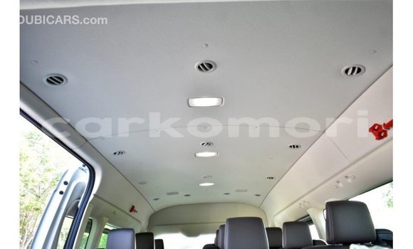 Acheter Import Voiture Toyota Hiace Blanc à Import - Dubai, Grande Comore Acheter Import Voiture Toyota Hiace Blanc à Import - Dubai, Grande Comore