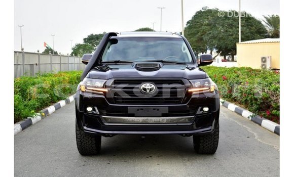 Acheter Import Voiture Toyota Land Cruiser Noir à Import - Dubai, Grande Comore Acheter Import Voiture Toyota Land Cruiser Noir à Import - Dubai, Grande Comore