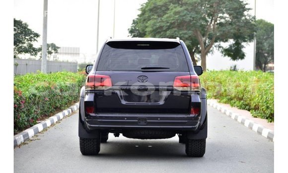 Acheter Import Voiture Toyota Land Cruiser Noir à Import - Dubai, Grande Comore Acheter Import Voiture Toyota Land Cruiser Noir à Import - Dubai, Grande Comore