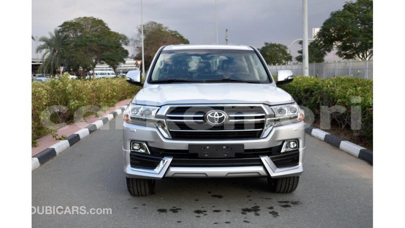 Big with watermark toyota land cruiser grande comore import dubai 1737