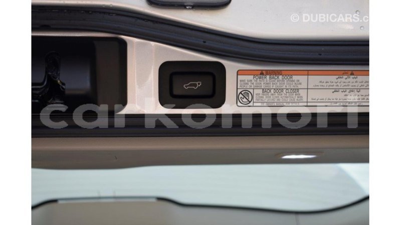 Big with watermark toyota land cruiser grande comore import dubai 1737